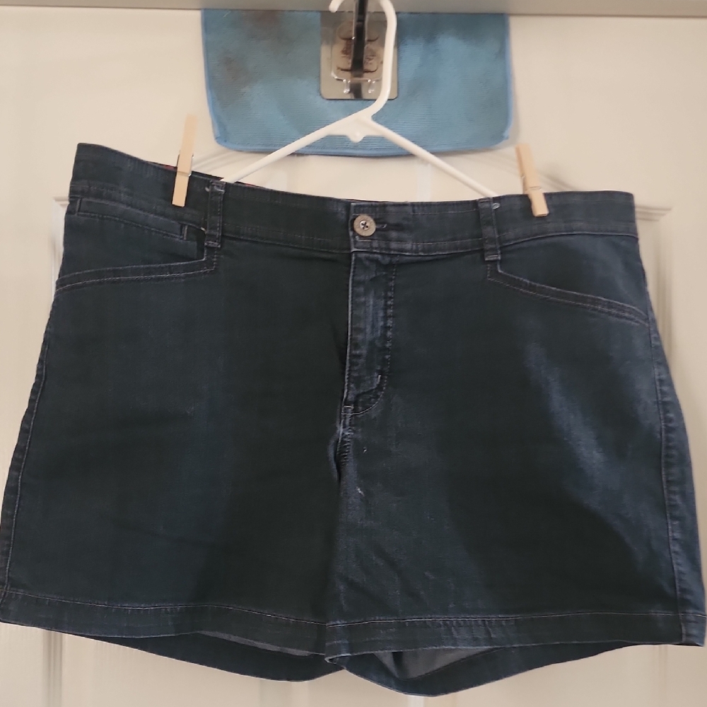 Lee Sinfully Soft Dark Denim Shorts, Size 18